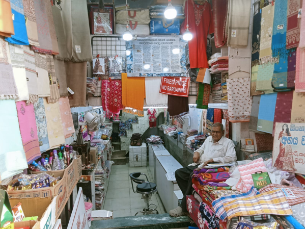 ABHAY TEXTILE    Mini Super Marlet, A Fixed Price Shop